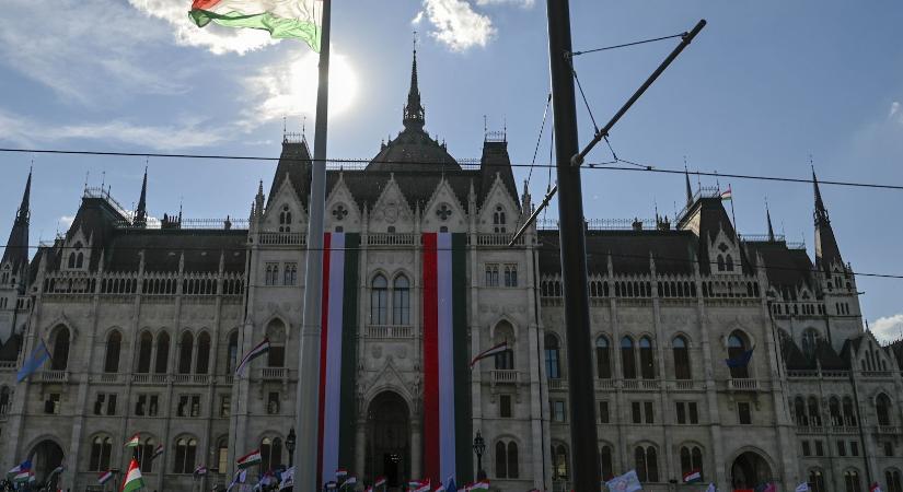 Most háromszor annyian szavaznának a Tiszára, mint a Fideszre