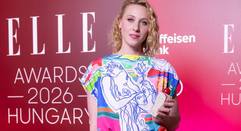 Rujder Vivien, Törőcsik Franciska és Hermányi Mariann együtt tündököltek az idei ELLE Awards díjátadón