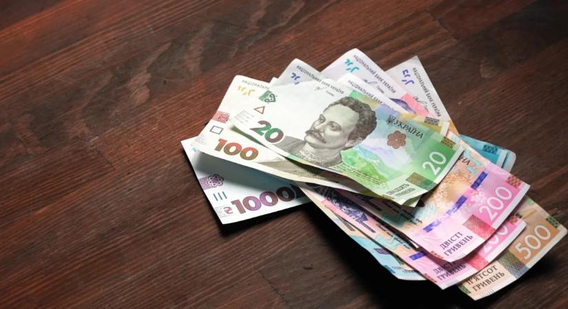Postai dolgozó költött el 170 ezer hrivnya nyugdíjpénzt online kaszinóban Kárpátalján