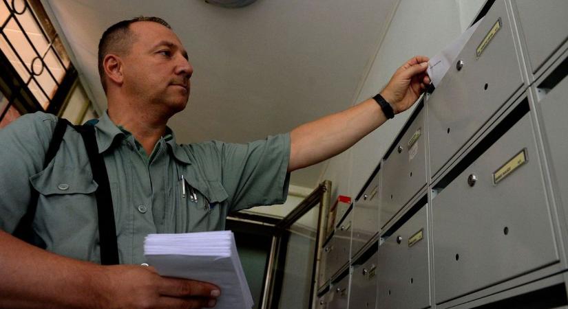 Drágulás jön a postán – ennyivel kerülnek többe a szolgáltatások