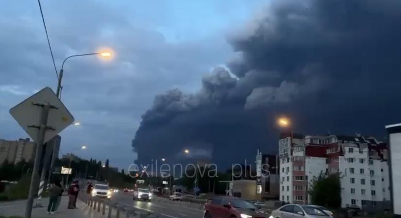 Tűz ütött ki egy orosz olajfinomítóban egy ukrán dróntámadás után