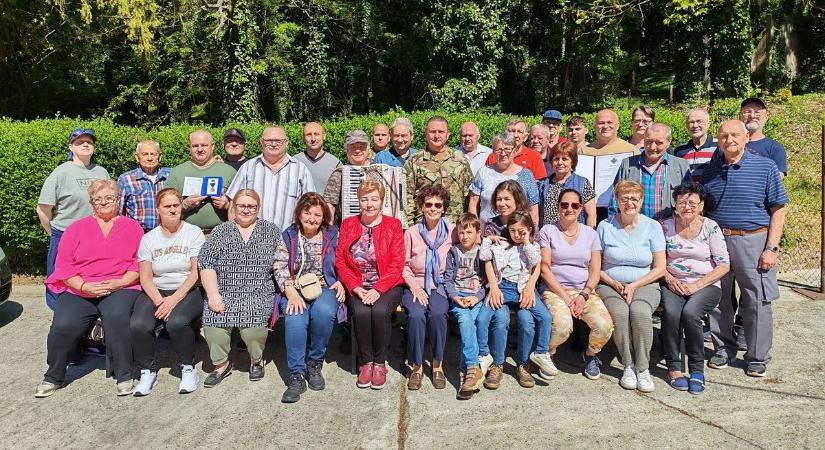 Bunkerlátogatás, bográcsozás, katonadalok - Ilyen volt a hagyományőrzők családi napja