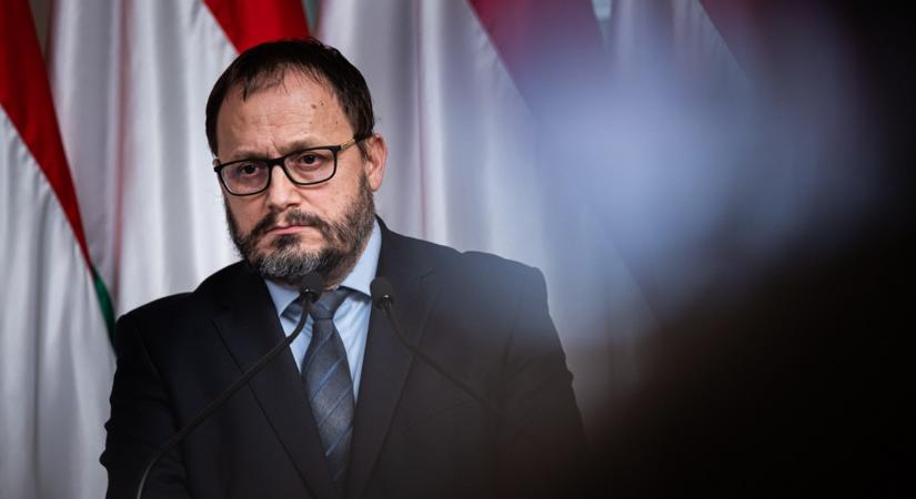 Rendkívüli bejelentés! Kármán András elrendelte az első szigorítást