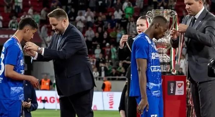 Mourinhóék felfigyeltek a 19 éves tehetségre, kapcsolatba léptek a ZTE-vel – sajtóhír