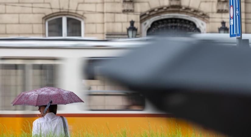 Sokfelé zivatar és viharos szél jöhet, az egész országra elsőfokú figyelmeztetést adtak ki