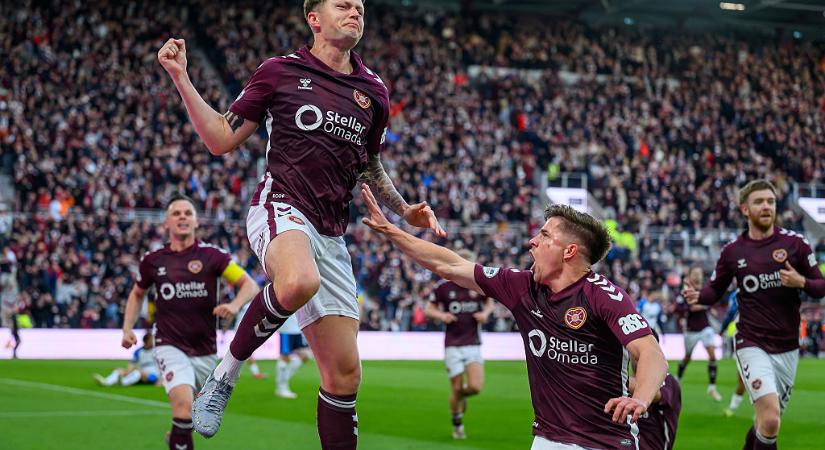 Évtizedek óta nem volt erre példa: letaszíthatják a trónról a futballóriásokat