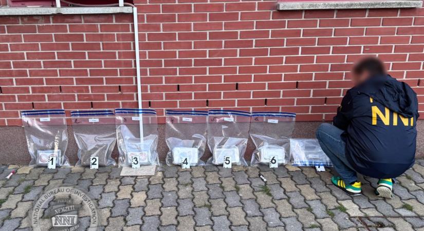 Tíz kiló kokain találtak egy 24 éves szerb sofőrnél