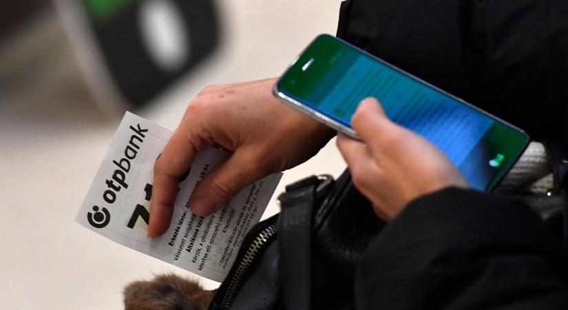 OTP: Négy év után megszűnt a vészhelyzet, itt az idő kivezetni az extraprofitadót