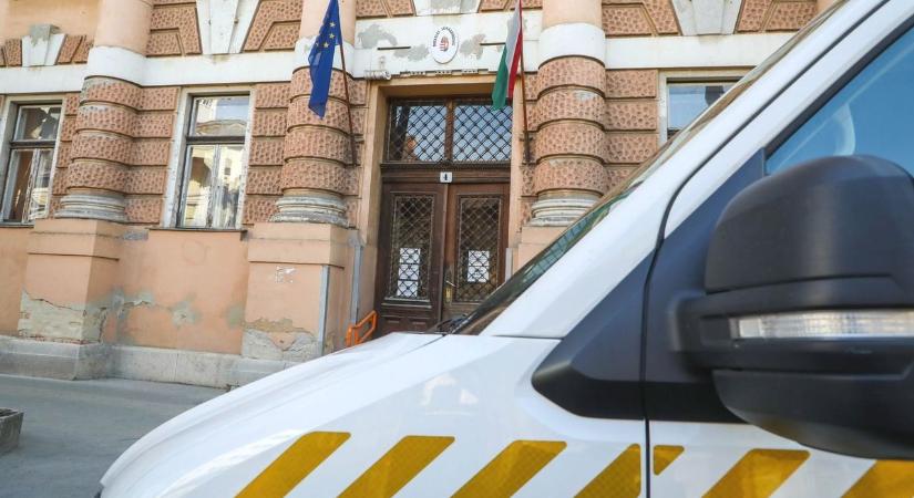 Gázriasztó fegyverrel fenyegették rokonaikat egy ingatlanvita miatt Borsodban