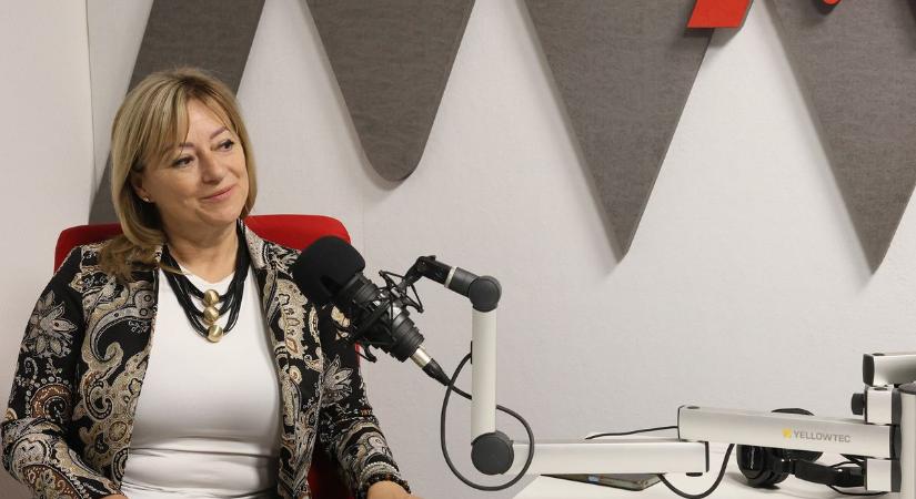 Podcast: 50 éves a nyíregyházi pedagógiai szakszolgálat: a digitális eszközök veszélyeire figyelmeztetnek