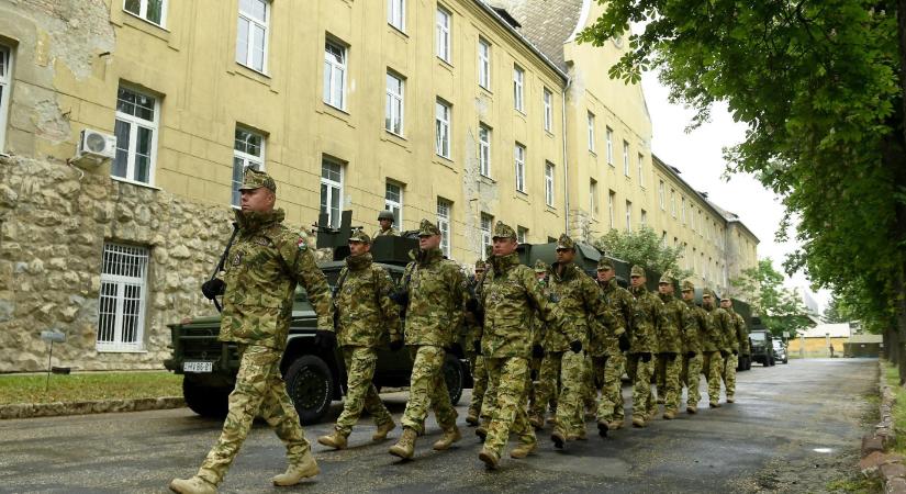 Visszakapta eredeti nevét a Petőfi Sándor laktanya