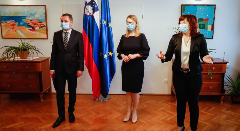 Köszönet és elismerés az önzetlen segítségért a szlovén kormány nevében