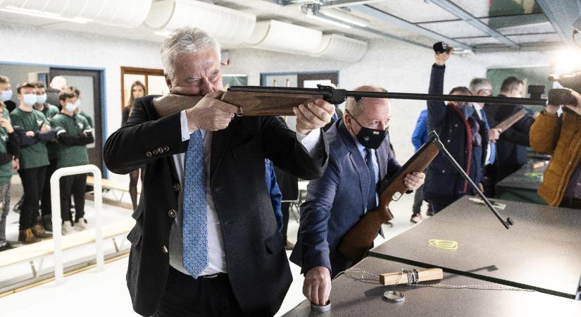 Lemondott Semjén Zsolt a vadászati védegylet elnökének posztjáról is