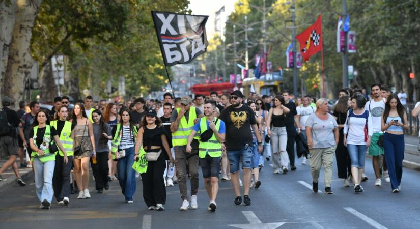 Akadémiai Plénum: A Jogi Kar előtti légkörért név szerint Aleksandar Vučić felelős