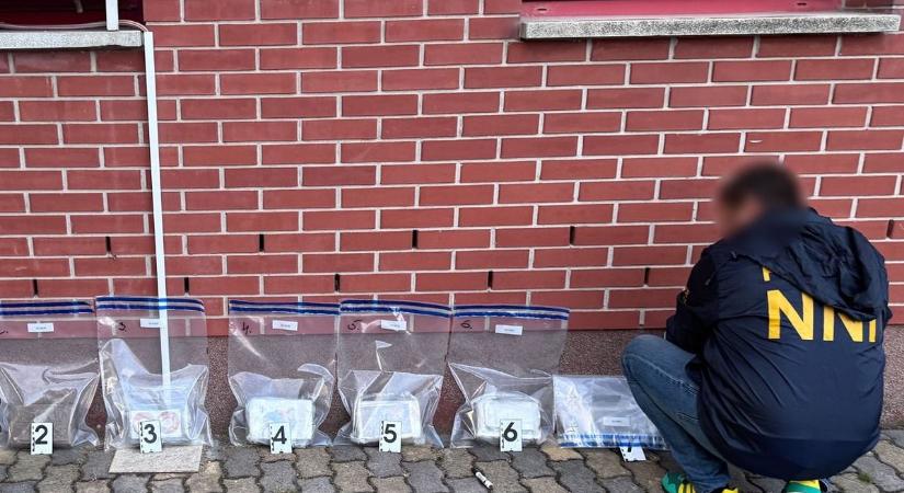 Több százmilliós drogfogás: elképesztő mennyiségű kokaint találtak a kaposvári bevetési egység tagjai