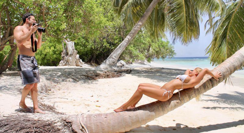 Egzotikus tengerpartoktól a Playboyig: így lett Maklári Tót Attila a modellek kedvenc fotósa