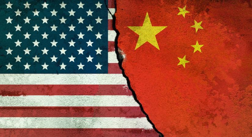 Pekingi csúcs: Kína vállalta, hogy nem szállít fegyvert Iránnak