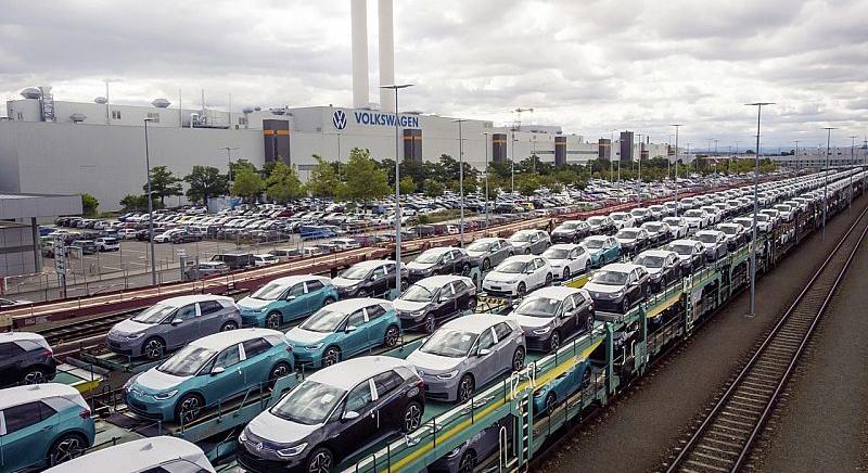 A szakszervezet belemenne, hogy kínaiak vegyék át a VW gyártósorait