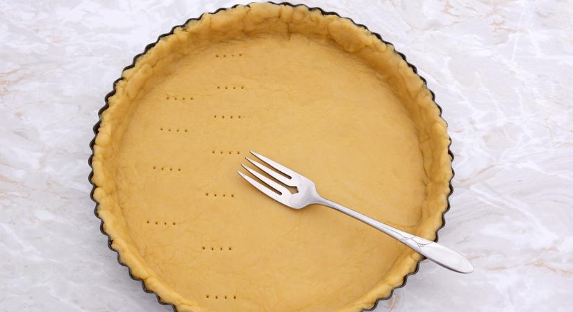 Mit kell adni az omlós tésztához, hogy ne essen szét? Íme egy szokatlan hozzávaló, ami garantálja a porhanyós végeredményt