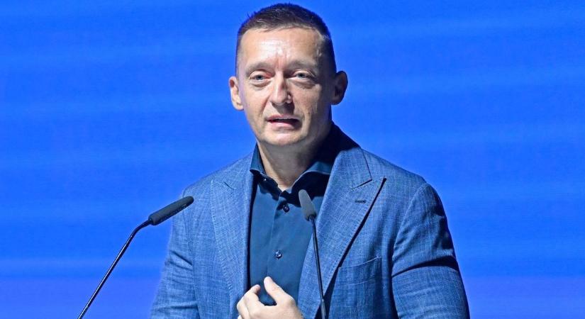 „Minden törvényesen történt” – Rogán Antal is megszólalt az átadás-átvételről
