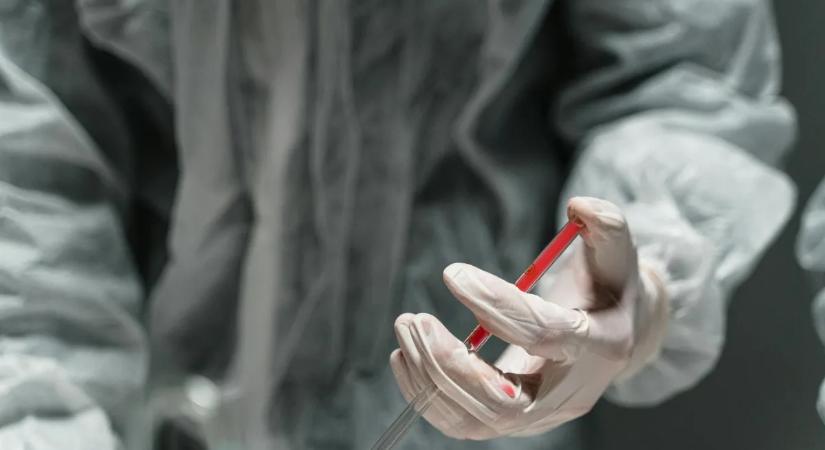 Kitört a járvány: 65 áldozat van eddig, tízből kilencen belehalhatnak a kórba – ennek brutális lesz a költsége