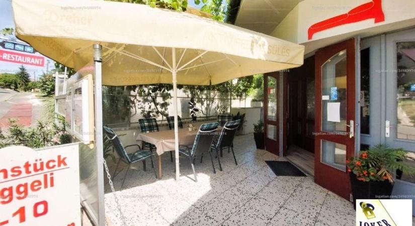 Sokkot kapnak a vállalkozók: ennyiért árulják a balatoni üzlethelyiségeket