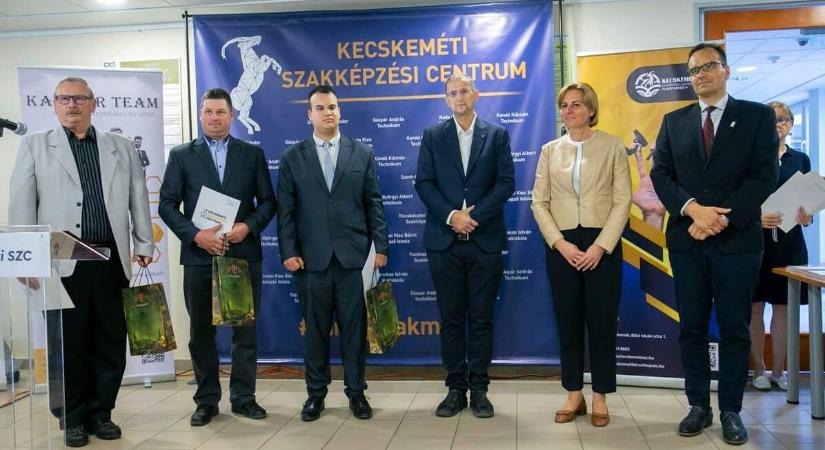 Az ország legjobbjai között: taroltak a kecskeméti szakképzős diákok