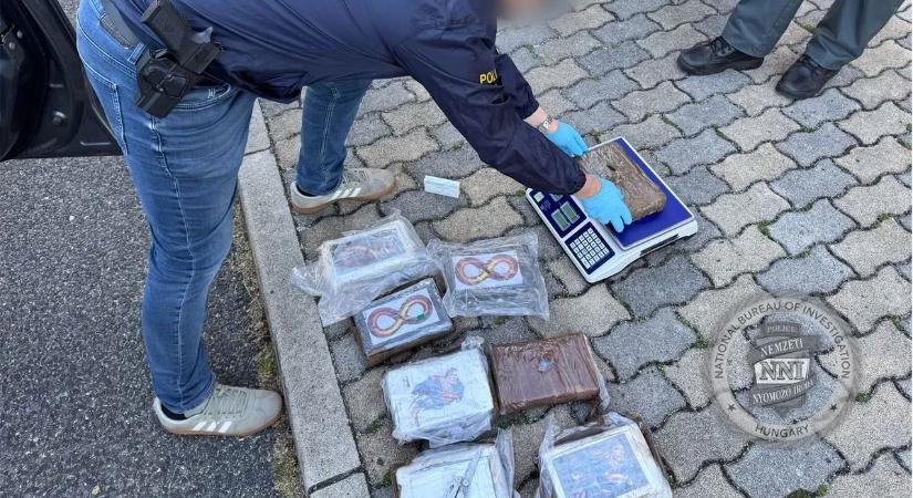 300 millió forintnyi kokain bukkant fel a szerb határon, a rendőrök vevők voltak rá