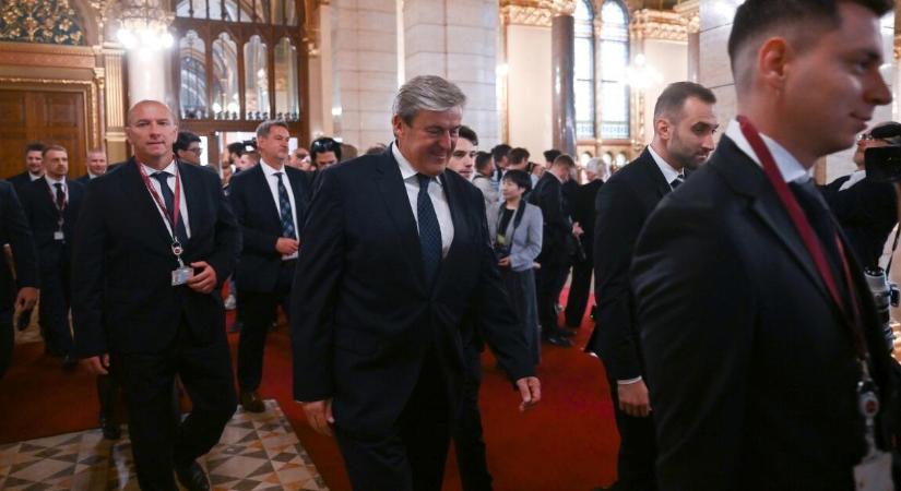 Tapasztalt segítőt kaphat maga mellé Kapitány István