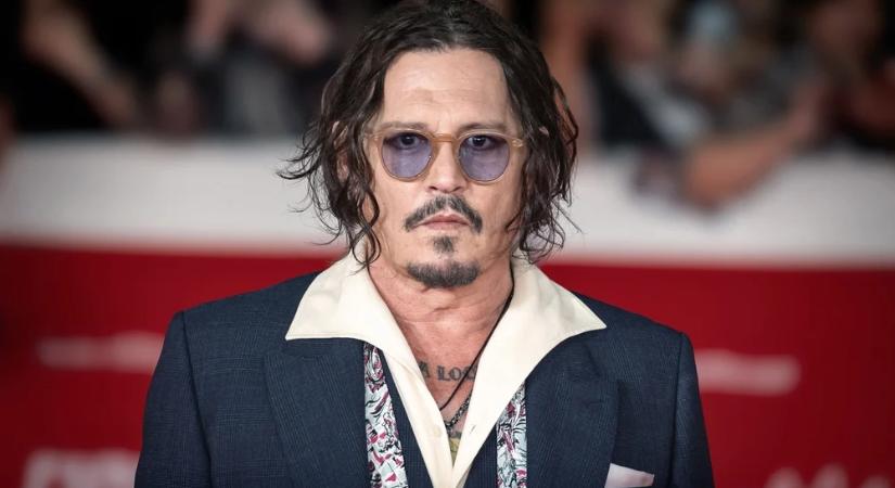 Kifosztotta Johnny Deppet a magyarországi csaló