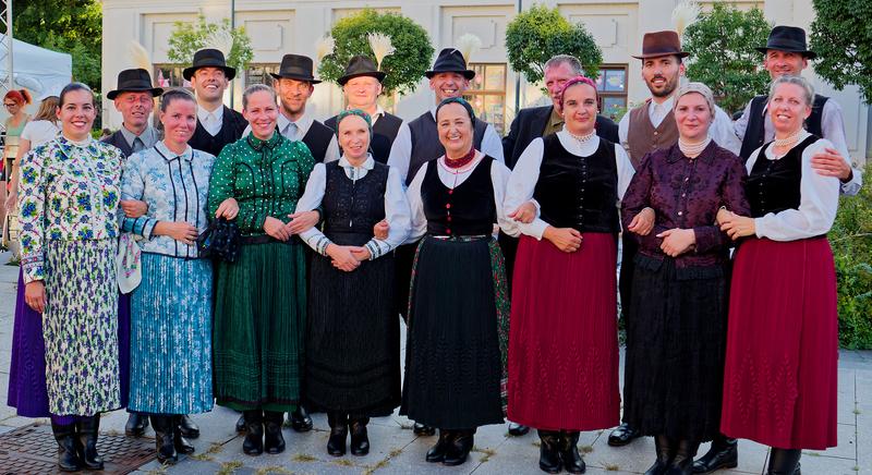 Esszencia - Az Ungaresca Senior Néptáncegyüttes műsora az MMIK-ban (jún. 6.)