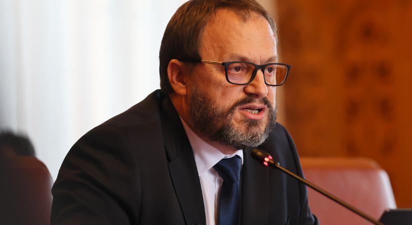 Azonnal intézkedik Kármán András: most jelentette ki a Pénzügyminisztériumról
