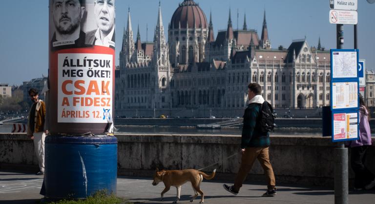 Soha korábban nem cselekedtek így a pártok, de az új őrület is a segítségükre volt