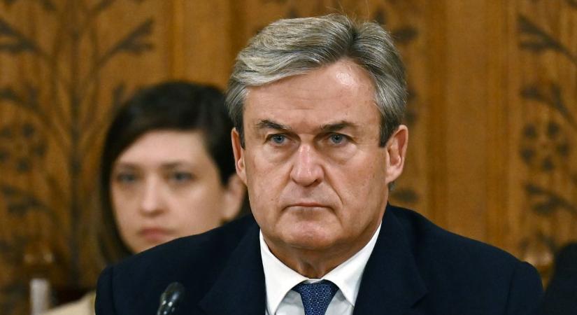 Közgazdászok kérik Kapitányt, törölje el a védett árat, ám az általunk megkérdezett szakértő szerint ez nem érdekünk