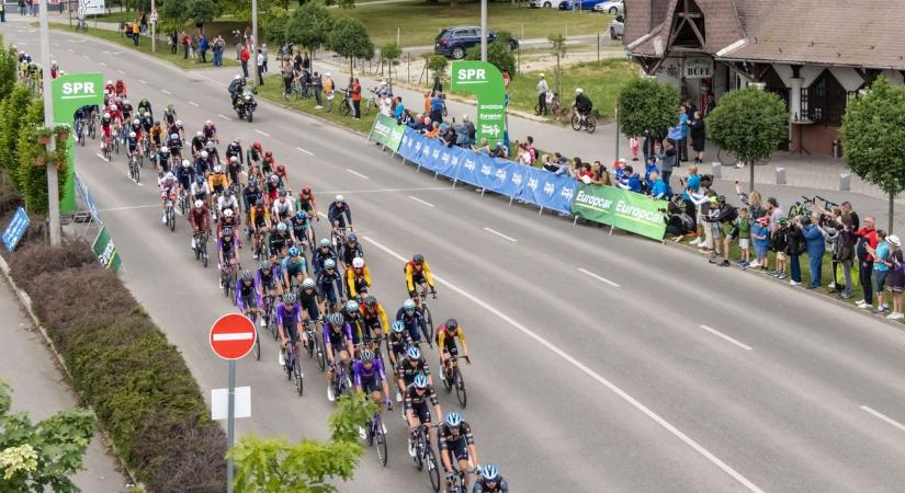 Pókember, tűzoltók, gólyacsalád – a Tour de Hongrie 3. szakasza is bővelkedett látványos jelenetekben (VIDEÓK)