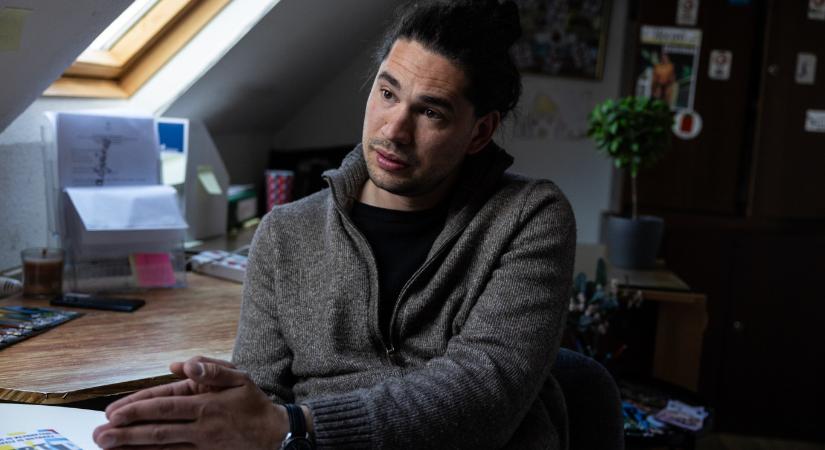 Raktárba pakol át a Kutyapárt, mert felmondták a székhelyük bérleti szerződését