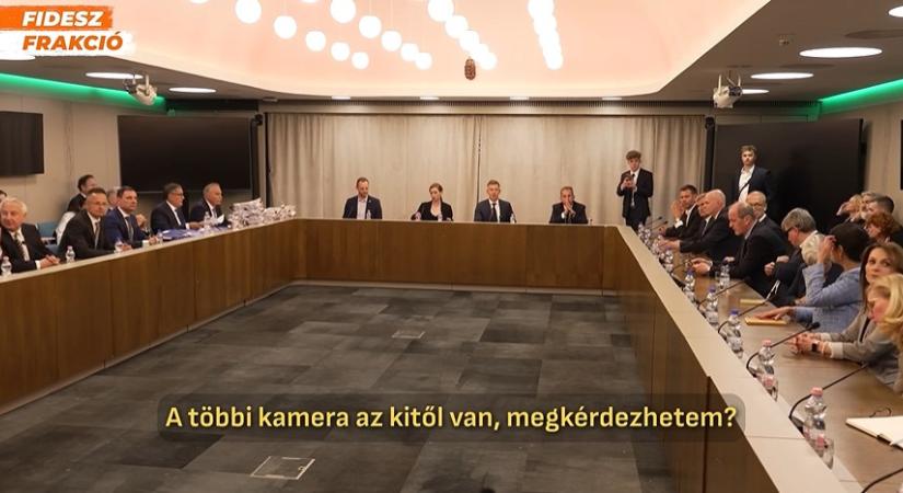 A Fidesz is közzétette videón, milyen volt a miniszterek közti átadás-átvétel