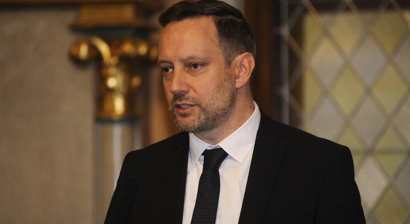Azbej Tristan a Vasárnapnak: Nemzeti küldetésünk, hogy támogassuk a vallásban és kultúrában hozzánk közel álló üldözött keresztényeket