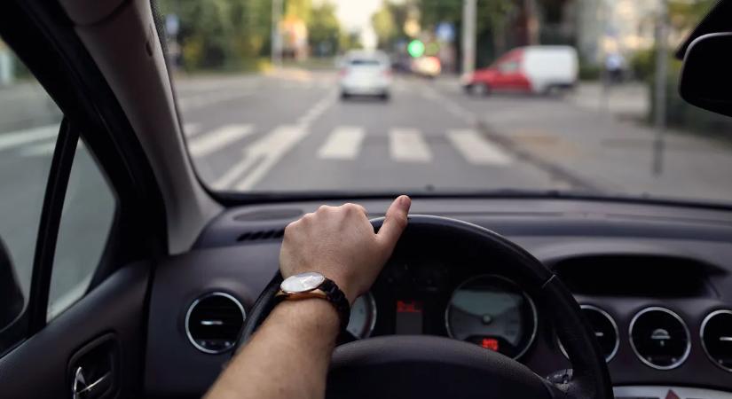 Bonyhádi tragédia: Zebrán biciklizett, halálra gázolták az idős nőt