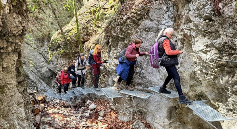 Gigantikus sziklafalak, szűk szurdokvölgyek