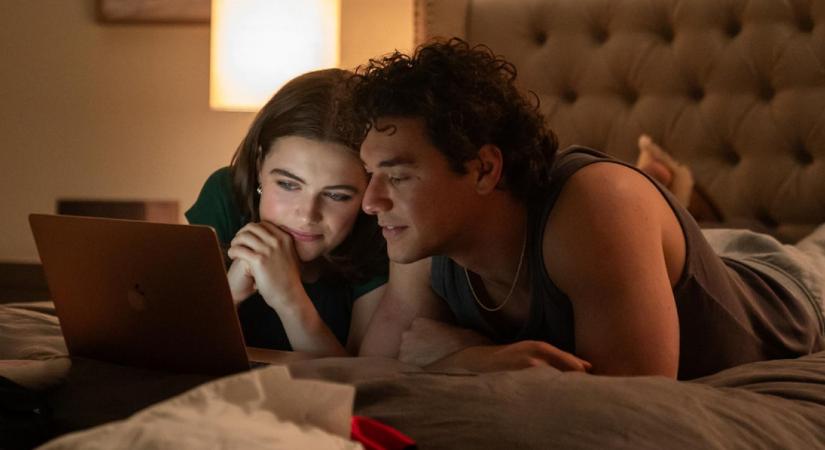 5 hockey romance, amit el kell olvasnod, ha imádtad az Off Campus sorozatot