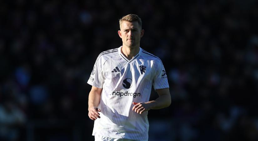 Manchester United: Matthijs de Ligt hátműtéten esett át, még egy jó ideig nem fog pályára lépni