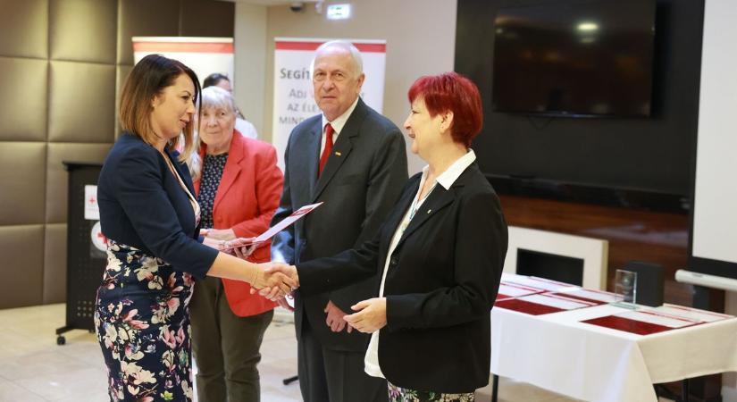 Életmentők gyűltek össze Szekszárdon a Vöröskereszt évfordulóján (képgalériákkal)