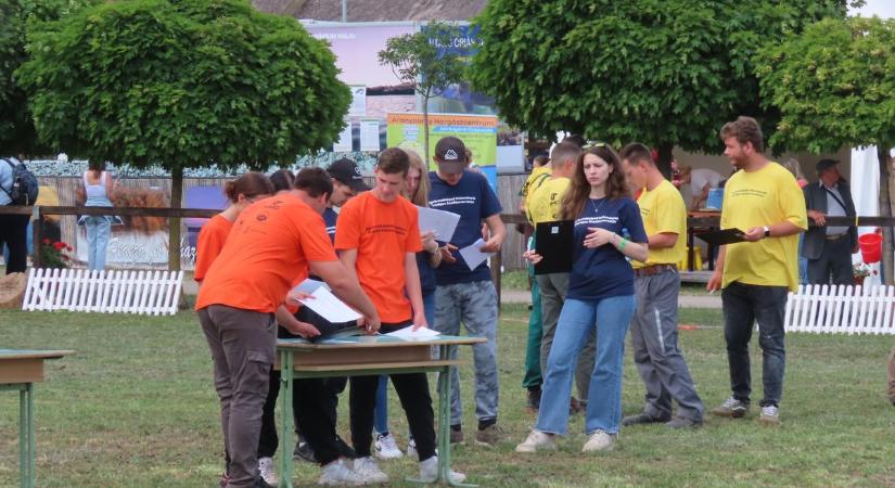 Kreativitásból és szakmai tudásból is vizsgáztak a fiatal gazdászok