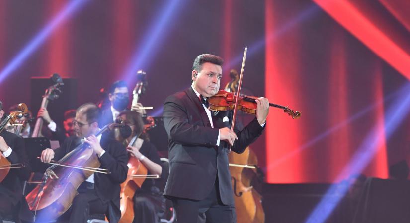 Mága Zoltán fotósa úgy kapott 500 milliót az NKA-tól, hogy pályázatát 0 forint saját forrással kalkulálta
