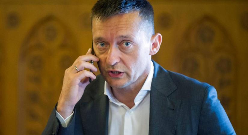 Neveket sorolt a NAV-nyomozó, Rogán Antal, Orbán Ráhel és Tiborcz István állt Gattyán György adócsalási ügyének eltussolása mögött