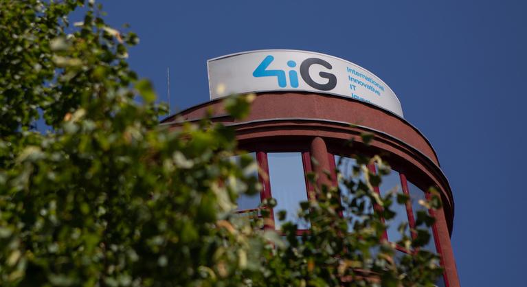 Meredeken zuhanni kezdtek a 4iG részvényei, miután Magyar Péter elmondta, vegyék semmisnek a kormányzati szerződésüket