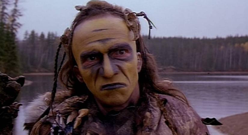 Fekete köpeny: Alulértékelt mestermű a vadon mélyéről: Black Robe (kritika)