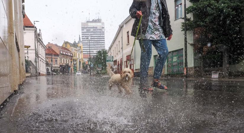 Nem ússzuk meg szárazon: durva időjárás jöhet szombaton