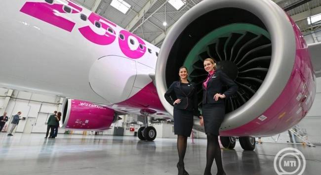 Átvette a kétszázadik szupermodern Airbus repülőgépét a WIzz Air
